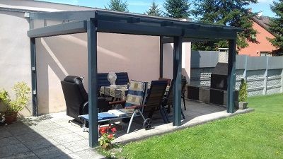 Pergola s roletami